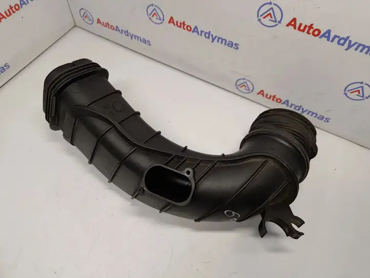 BMW 5 F10 F11 (2009 - 2016) 13718508047 Детали воздухозаборника — фото 1