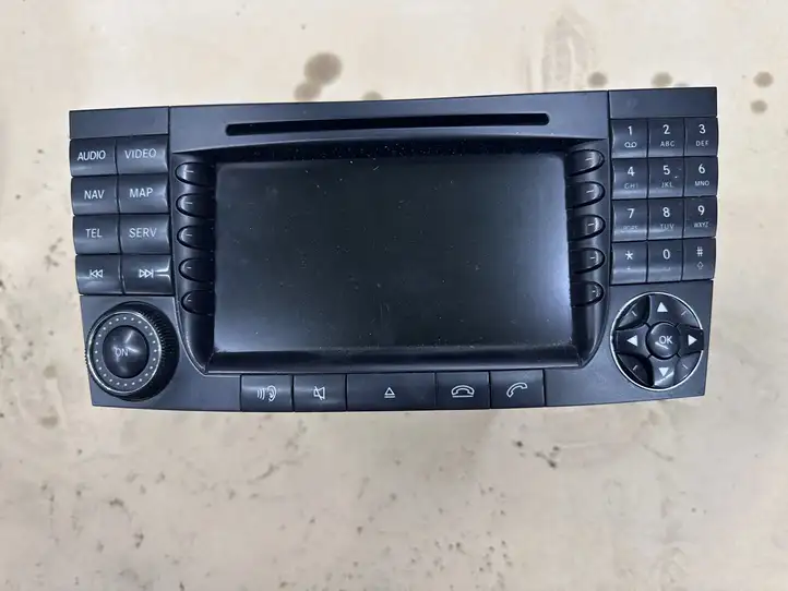 Mercedes-Benz E W211 (2002 - 2009) A2118270157 Навигационные карты CD/DVD — фото 1