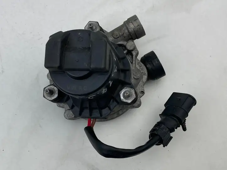 Audi A3/S3 8V (2016 - 2020) 04E959231A Насос вторичного воздуха — фото 5