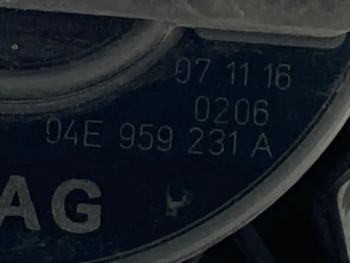 Audi A3/S3 8V (2016 - 2020) 04E959231A Насос вторичного воздуха — фото 9