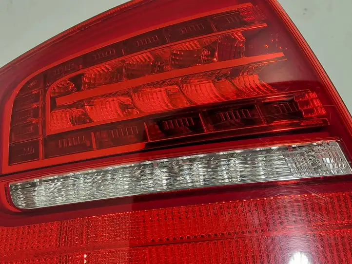 Audi A8 S8 D3 4E (2007 - 2010) 4E0945095H Задний фонарь в кузове — фото 5