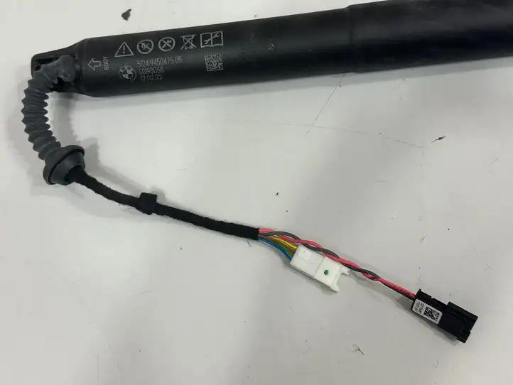BMW X1 U11 (2022 - ) 9450475 Амортизатор с пружиной — фото 3