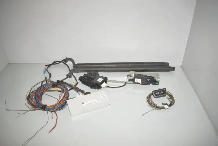 BMW X4 F26 (2014 - 2017) 9275121 Гидравлика крышки багажника — фото 1