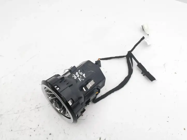 Mercedes-Benz EQA (2021 - ) A24783068039051 Боковой воздушный дефлектор — фото 1