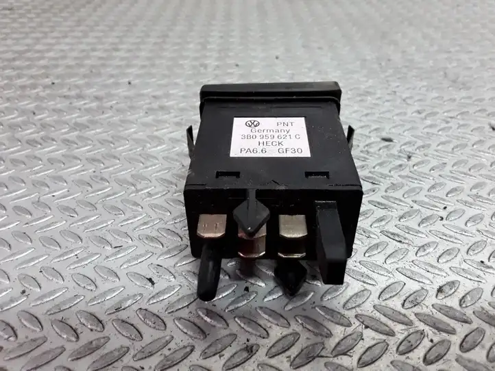 Volkswagen PASSAT B5 (1997 - 2000) 3B0959621C Кнопка обогрева стекла — фото 2