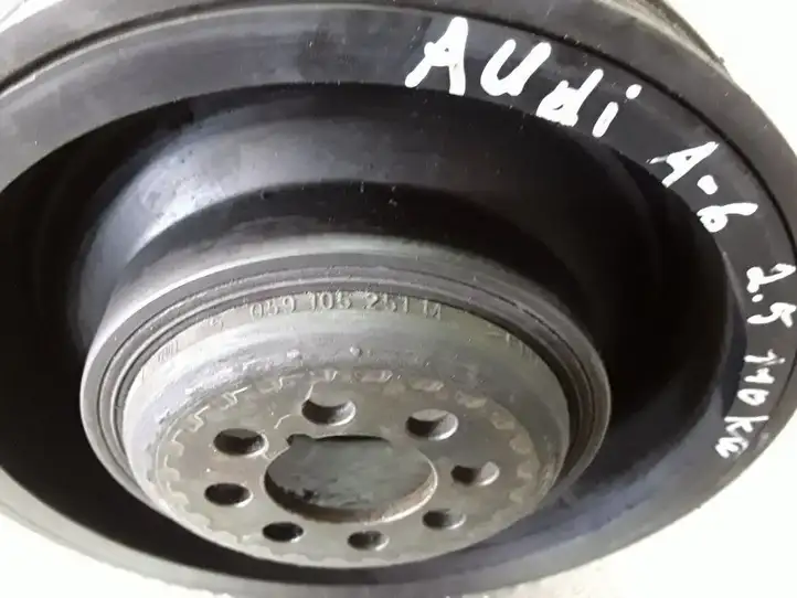 Audi A6 S6 C5 4B (1997 - 2001) 059105251M Шкив коленчатого вала — фото 3