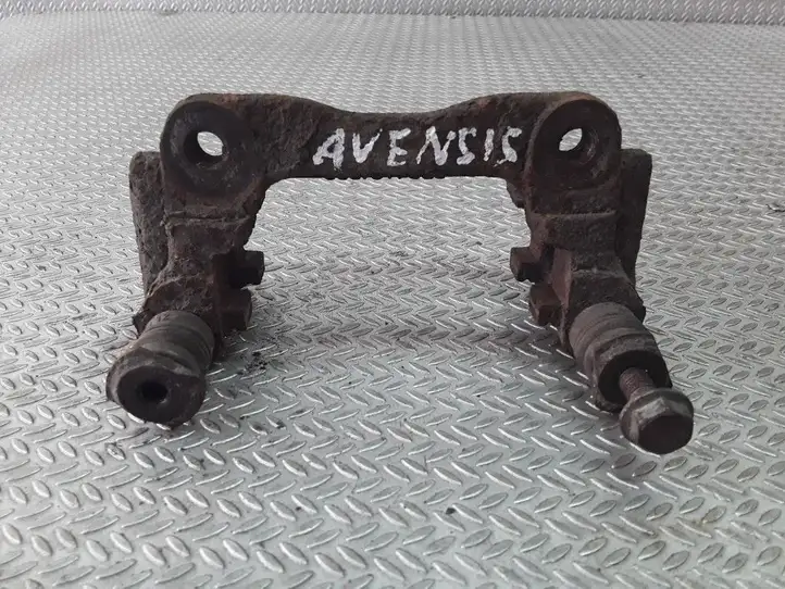 Toyota Avensis T250 (2003 - 2006) 0204Y01338 Скоба заднего тормозного суппорта — фото 1