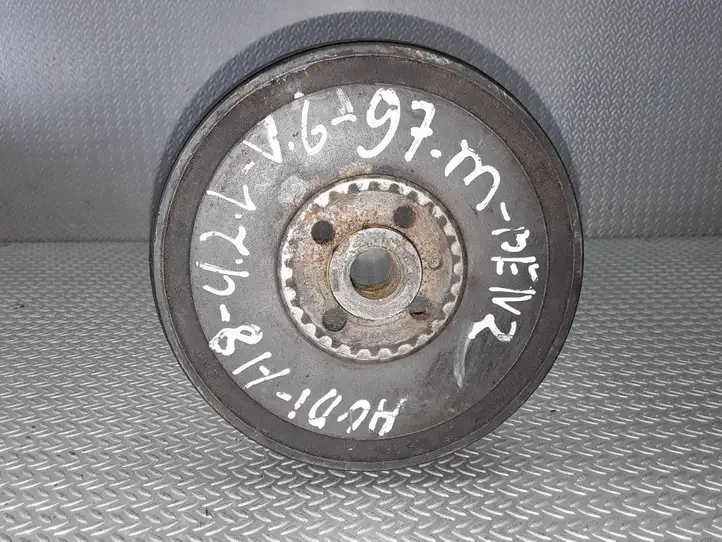 Audi A6 S6 C5 4B (1997 - 2001) 077105251 Шкив коленчатого вала — фото 1