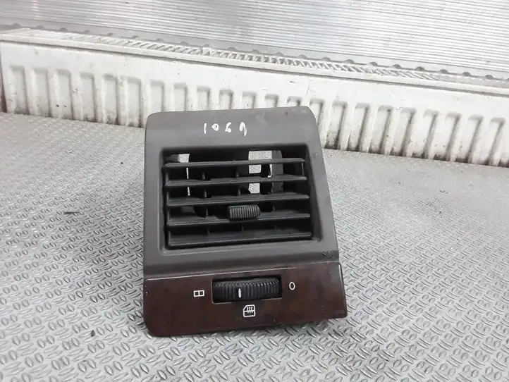 Mercedes-Benz Vito Viano W638 (1996 - 2003) 6388310960 Боковой воздушный дефлектор — фото 1