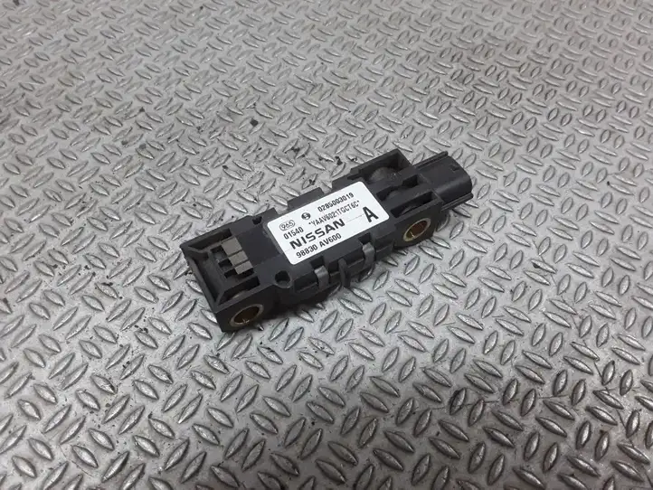 Nissan Primera (2001 - 2008) 98830AV600 Датчик удара SRS — фото 1