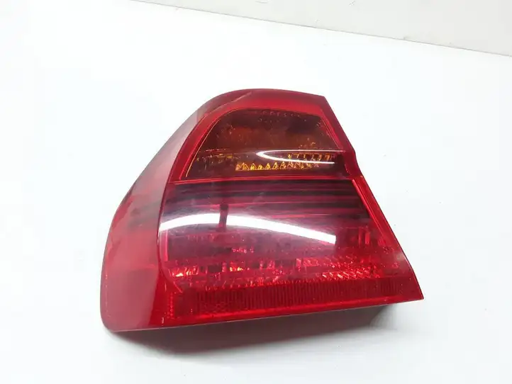 BMW 3 E90 E91 (2005 - 2012) 693745718 Задний фонарь в кузове — фото 1