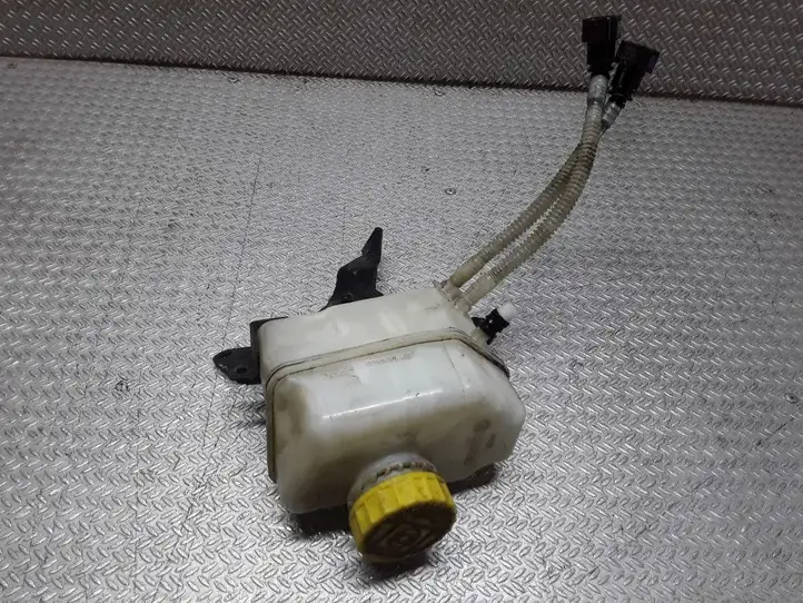 Fiat Punto (188) (1999 - 2010) 0204051121 Бачок тормозной жидкости — фото 2