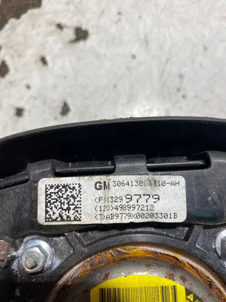 Opel Astra J (2009 - 2012) 13299779 Подушка безопасности руля — фото 3
