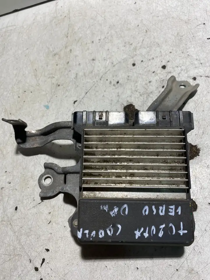 Toyota Corolla Verso AR10 (2004 - 2009) 8987171010 Блок управления форсунками — фото 1