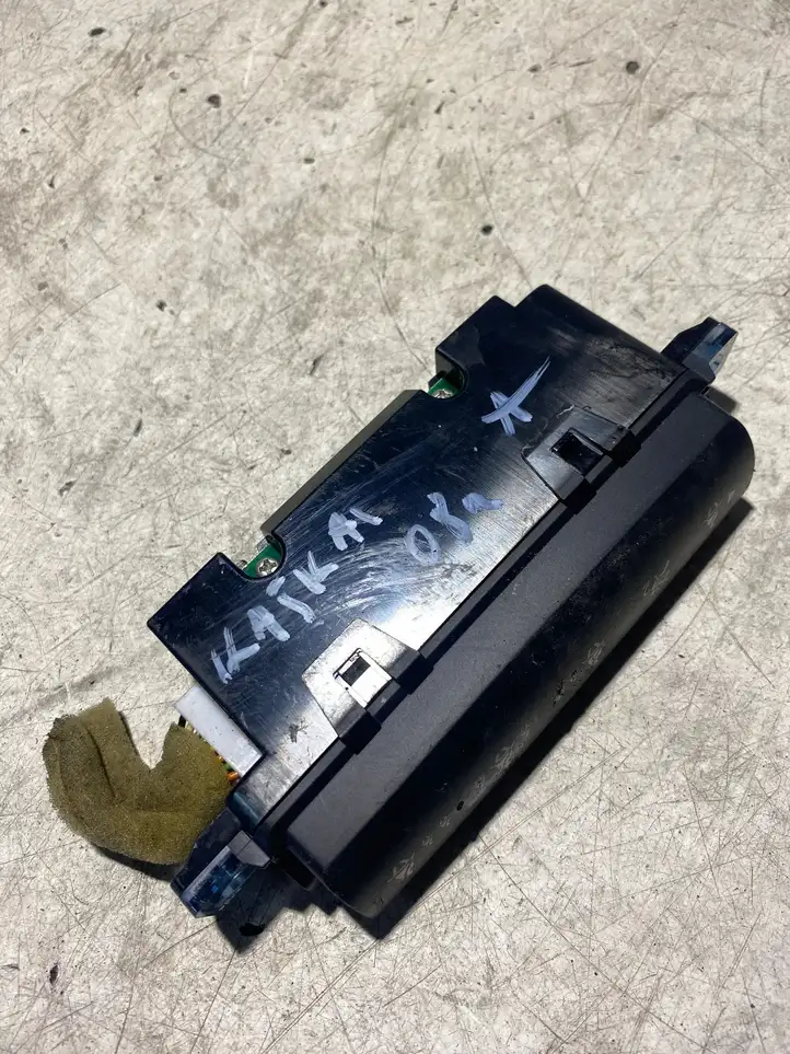 Nissan Qashqai (2006 - 2010) P10075A7710000 Реле предупреждения об ремнях безопасности — фото 1