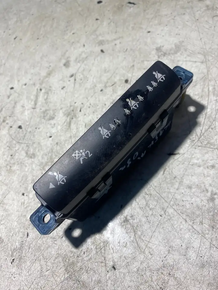 Nissan Qashqai (2006 - 2010) P10075A7710000 Реле предупреждения об ремнях безопасности — фото 3
