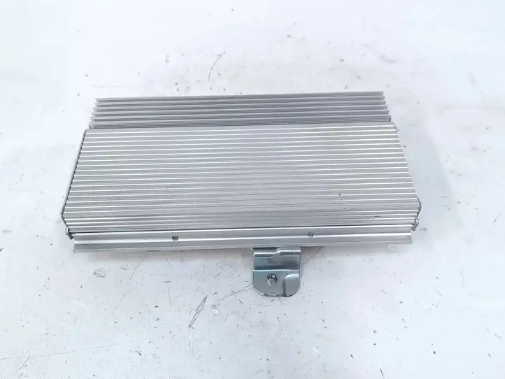Dodge Grand Caravan (2007 - 2020) 05107086AH Усилитель звука — фото 1