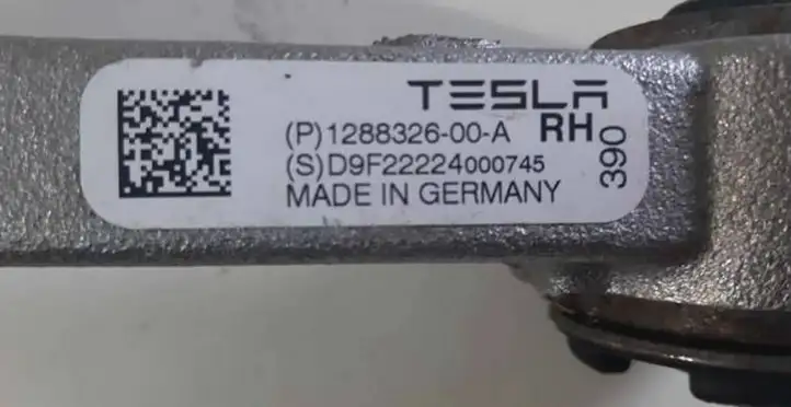 Tesla Model Y (2019 - 2024) 128832600A U-образный рычаг подвески — фото 3