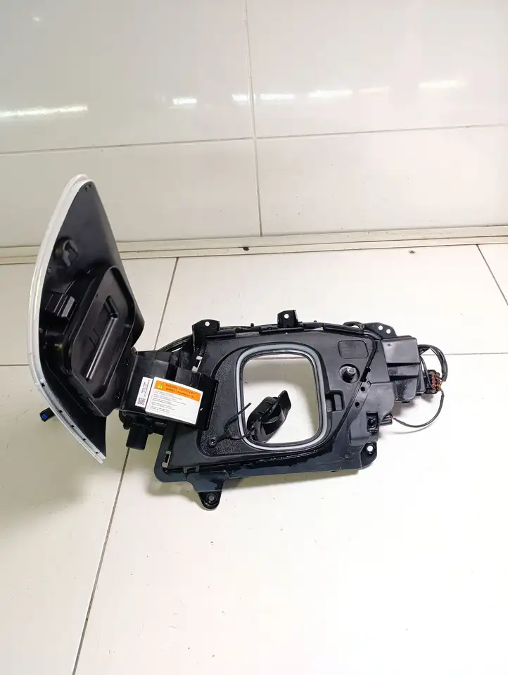 Hyundai Kona I (2017 - 2022) 86340K4000 Крышка зарядного разъема — фото 4