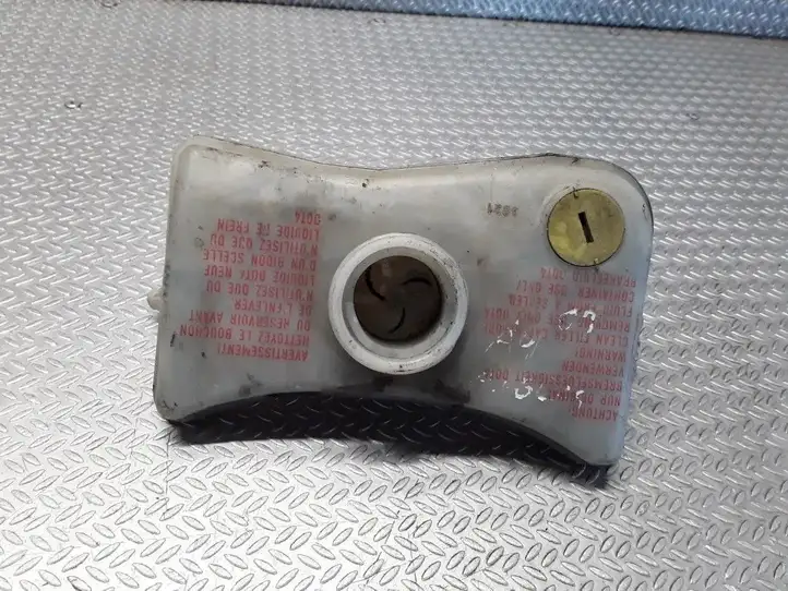 Audi A4 S4 B6 8E 8H (2000 - 2006) 8E0611301E Бачок тормозной жидкости — фото 1