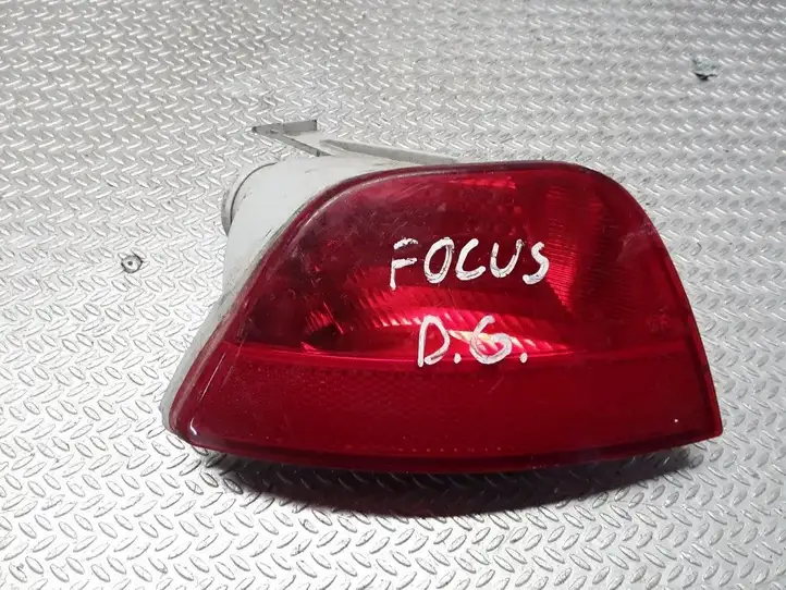 Ford Focus (1998 - 2004) YS4X15500A Задняя противотуманная фара — фото 1