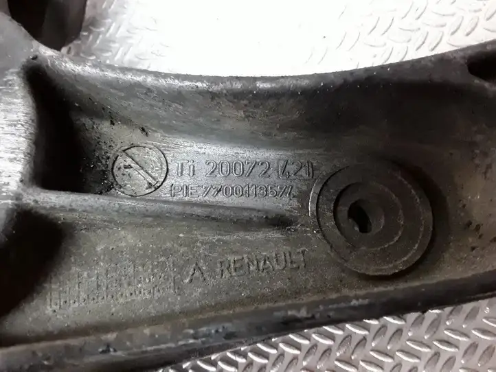 Renault Scenic I (1996 - 2003) 7700113574 Кронштейн генератора — фото 2
