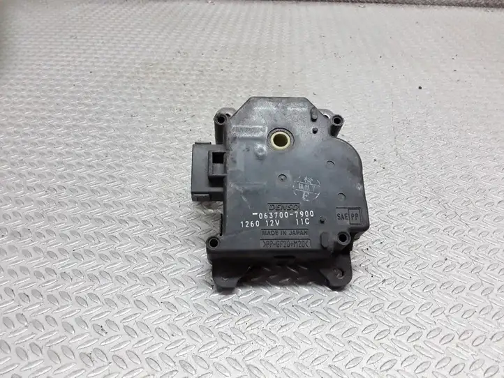 Toyota Yaris (2003 - 2005) 0637007900 Двигатель задвижки потока воздуха — фото 2
