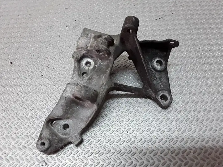 Ford Focus C-MAX (2003 - 2010) 9653249480 Кронштейн генератора — фото 1