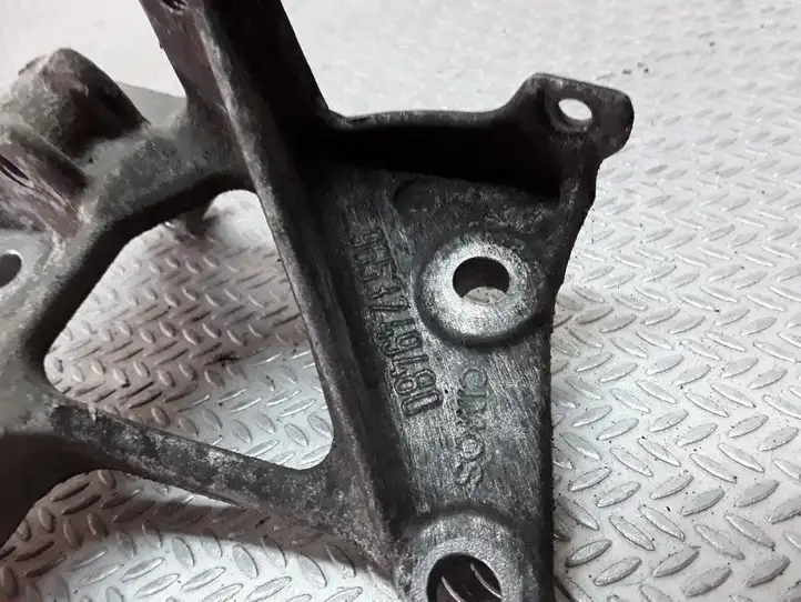 Ford Focus C-MAX (2003 - 2010) 9653249480 Кронштейн генератора — фото 2