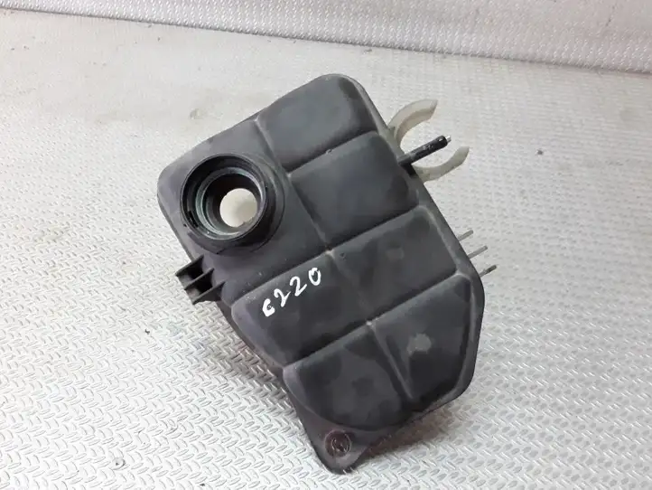 Mercedes-Benz C W203 (2000 - 2007) 2035000049 Расширительный бачок — фото 1
