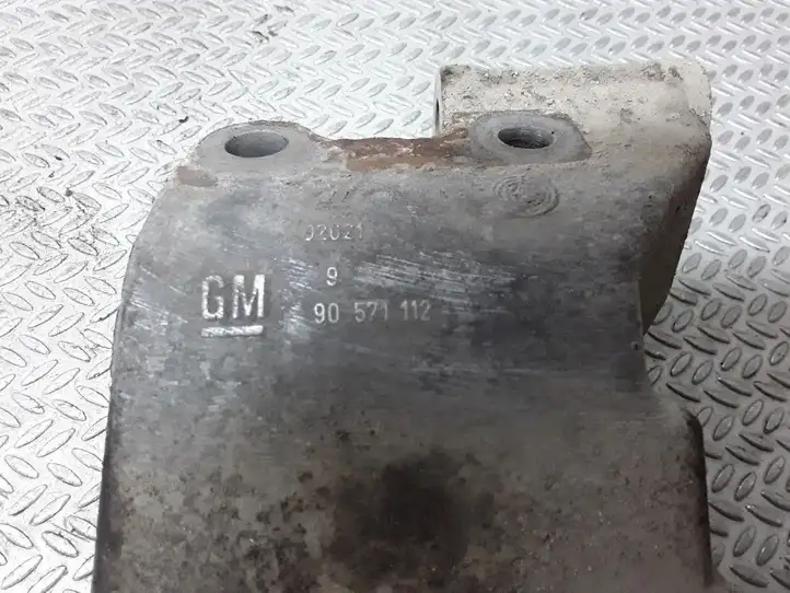 Opel Astra G (1998 - 2004) 90571112 Кронштейн генератора — фото 2