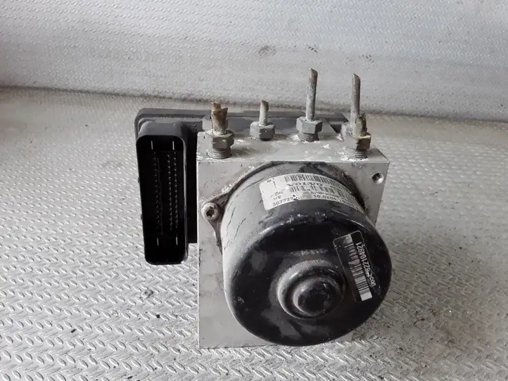 Volvo S60 (2000 - 2004) 8671224 ABS блок — фото 1