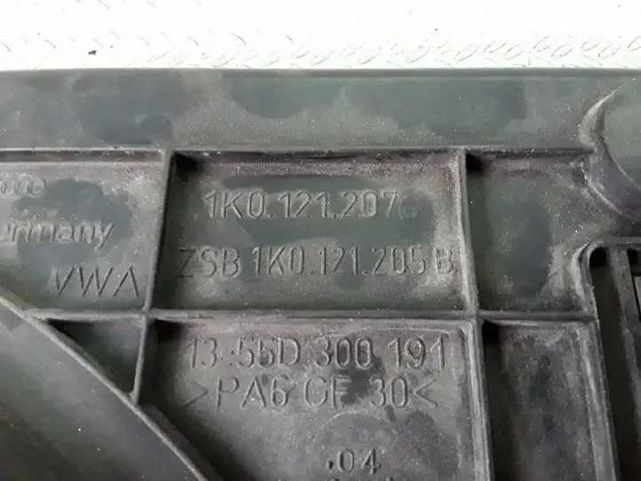 Volkswagen Touran I (2003 - 2010) 1K0121207G Дифузор радиатора — фото 3
