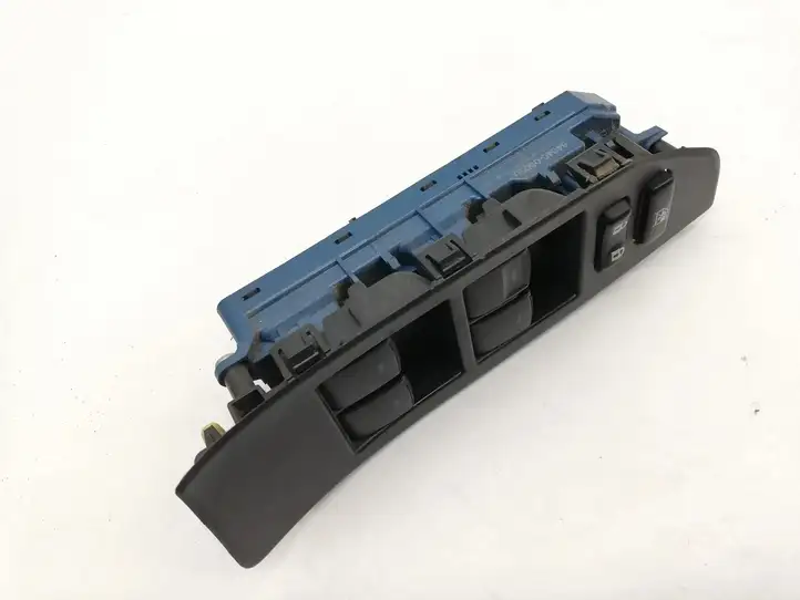 Toyota Verso (2009 - 2012) 742320F040 Блок кнопок стеклоподъемников — фото 2