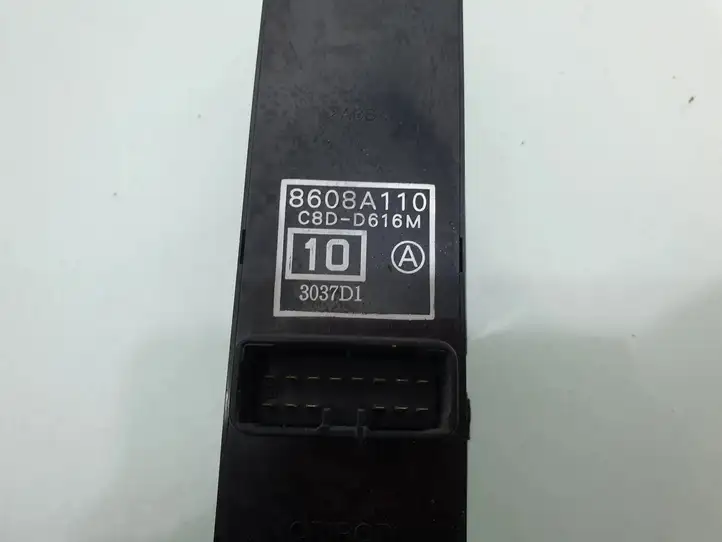 Mitsubishi Pajero (2006 - 2011) 8608A110 Кнопка стеклоподъемников — фото 3