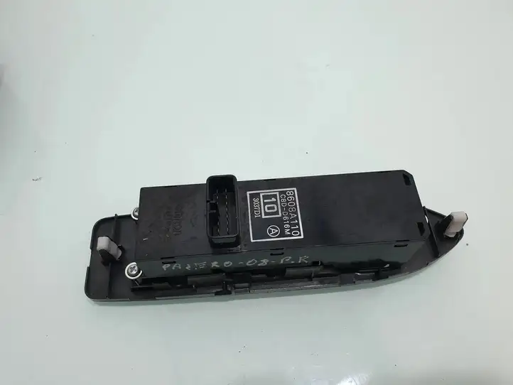 Mitsubishi Pajero (2006 - 2011) 8608A110 Кнопка стеклоподъемников — фото 4