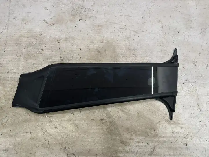 Tesla Model Y (2019 - 2024) 151625800D Верхняя обшивка стойки B — фото 1