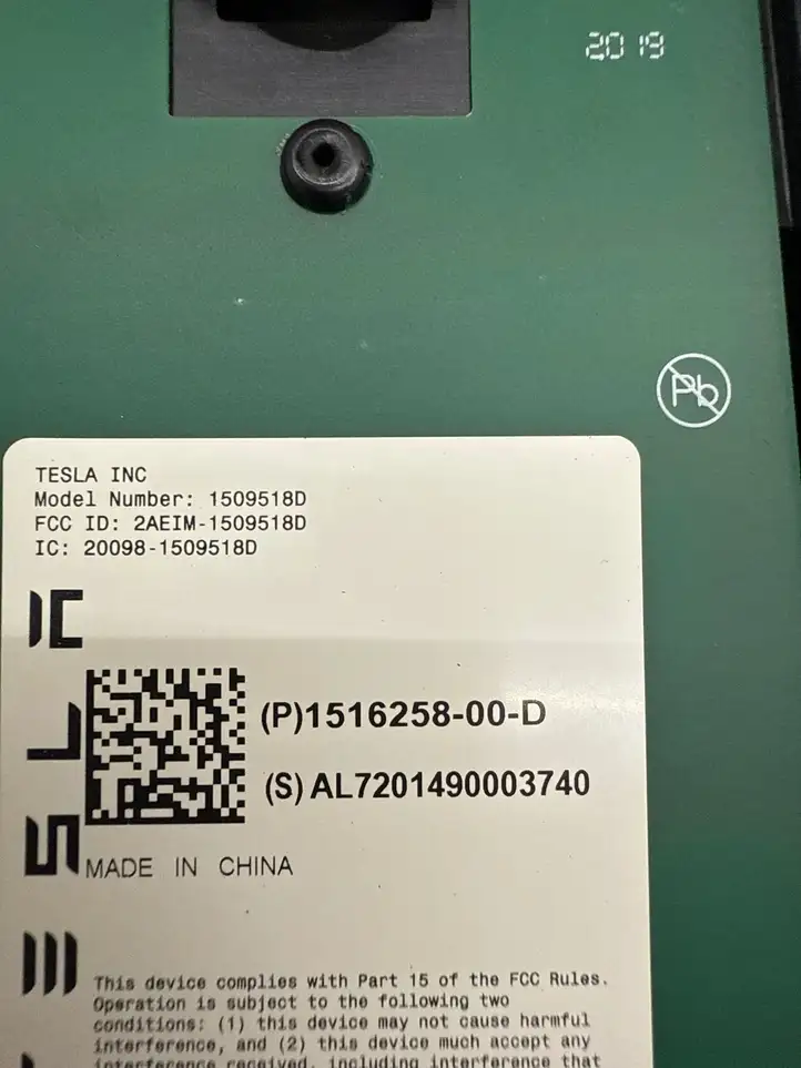 Tesla Model Y (2019 - 2024) 151625800D Верхняя обшивка стойки B — фото 6