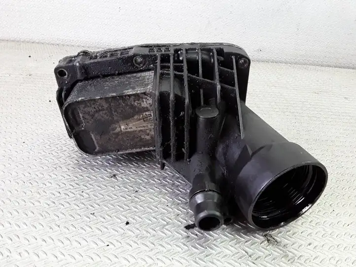 BMW 3 F30 F35 F31 (2012 - 2018) 8507626 Кронштейн масляного фильтра — фото 1