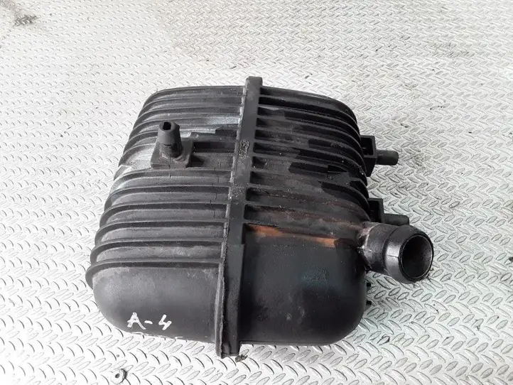 Audi A4 S4 B7 8E 8H (2004 - 2009) 8E0129955 Резонатор впуска — фото 1