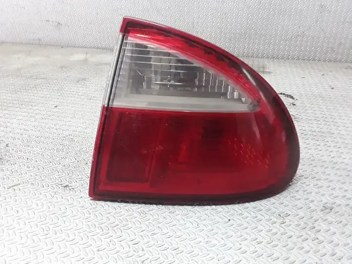 Seat Leon (1M) (1998 - 2006) 1M6945112 Задний фонарь в кузове — фото 1