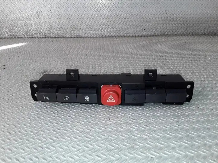 Opel Antara (2006 - 2011) 96673013 Включатель аварийных фонарей — фото 1