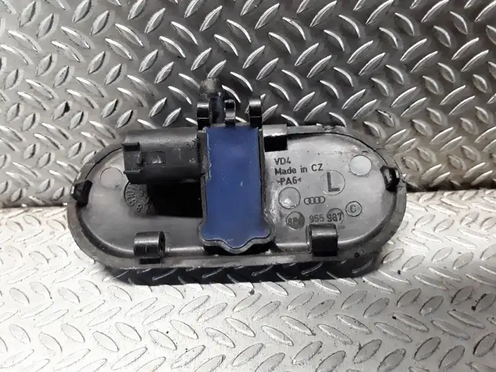 Audi A3/S3 8P (2004 - 2008) 8P0955987 Форсунка омывателя лобового стекла — фото 2