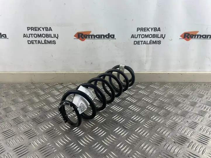 Volkswagen PASSAT B8 (2015 - )  3Q0511115 Пружина