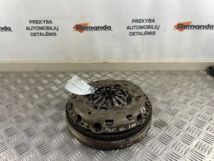 Volkswagen PASSAT B8 (2015 - )  04L105273 Комплект сцепления