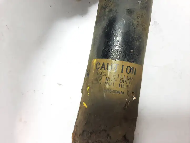 Renault Kadjar (2015 - 2018)  562104EA3B Задний амортизатор с пружиной