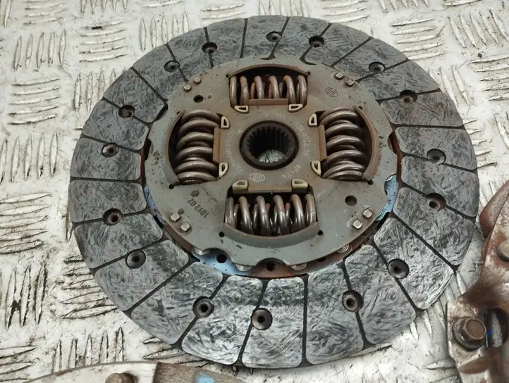 Mazda 3.    Комплект сцепления