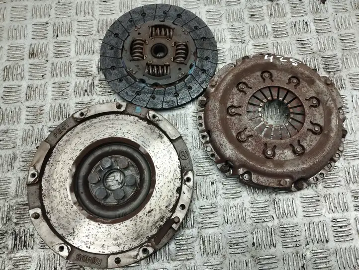 Mazda 3.    Комплект сцепления