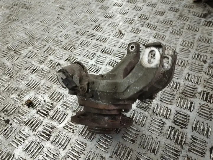 Audi A8 (2002 - 2005)   Ступица