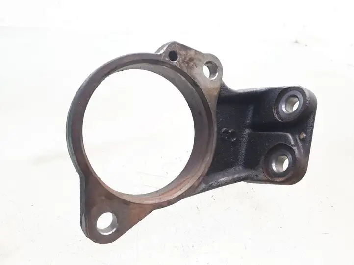 Toyota Avensis T250 (2003 - 2006) 4345705030 Кронштейн подвесного подшипника — фото 3